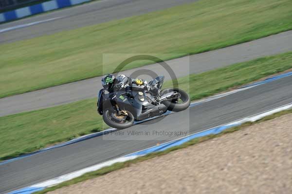 Motorcycle action photographs;Trackday digital images;donington;donington park leicestershire;donington photographs;event digital images;eventdigitalimages;no limits trackday;peter wileman photography;trackday;trackday photos