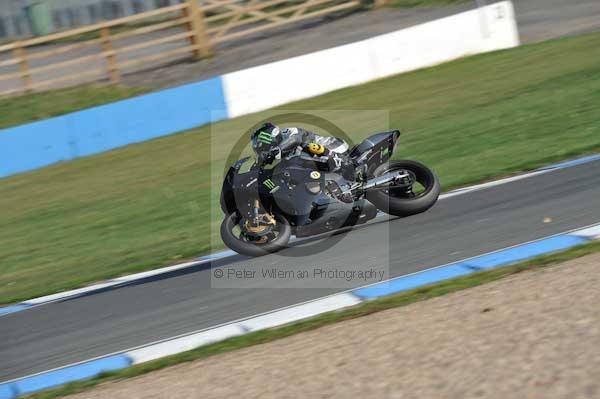 Motorcycle action photographs;Trackday digital images;donington;donington park leicestershire;donington photographs;event digital images;eventdigitalimages;no limits trackday;peter wileman photography;trackday;trackday photos