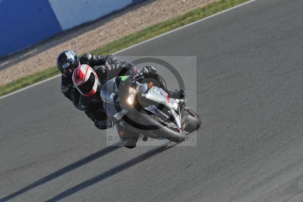 Motorcycle action photographs;Trackday digital images;donington;donington park leicestershire;donington photographs;event digital images;eventdigitalimages;no limits trackday;peter wileman photography;trackday;trackday photos