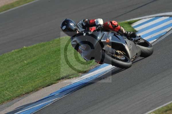 Motorcycle action photographs;Trackday digital images;donington;donington park leicestershire;donington photographs;event digital images;eventdigitalimages;no limits trackday;peter wileman photography;trackday;trackday photos