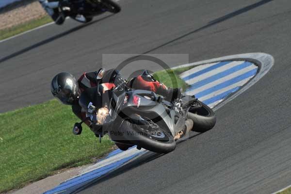 Motorcycle action photographs;Trackday digital images;donington;donington park leicestershire;donington photographs;event digital images;eventdigitalimages;no limits trackday;peter wileman photography;trackday;trackday photos