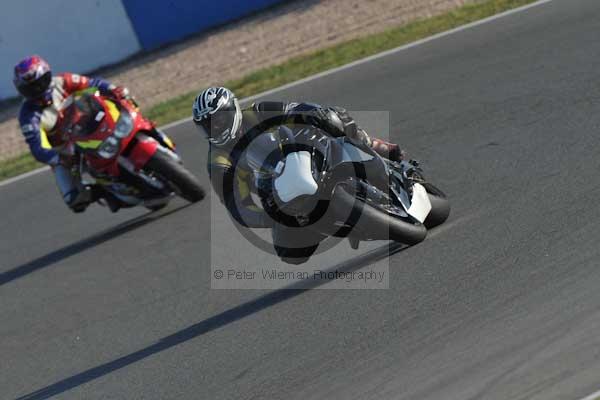 Motorcycle action photographs;Trackday digital images;donington;donington park leicestershire;donington photographs;event digital images;eventdigitalimages;no limits trackday;peter wileman photography;trackday;trackday photos