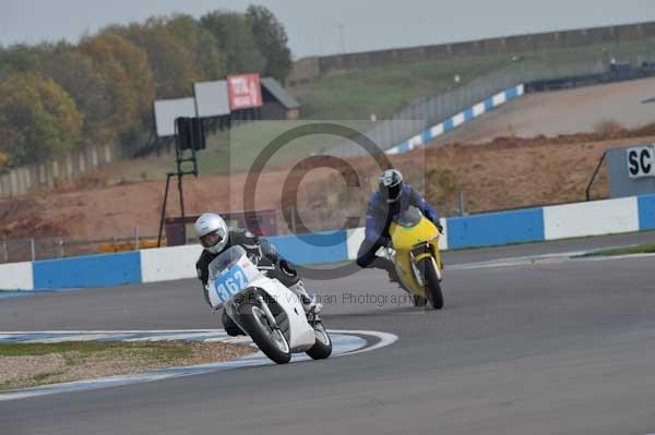 Motorcycle action photographs;Trackday digital images;donington;donington park leicestershire;donington photographs;event digital images;eventdigitalimages;no limits trackday;peter wileman photography;trackday;trackday photos