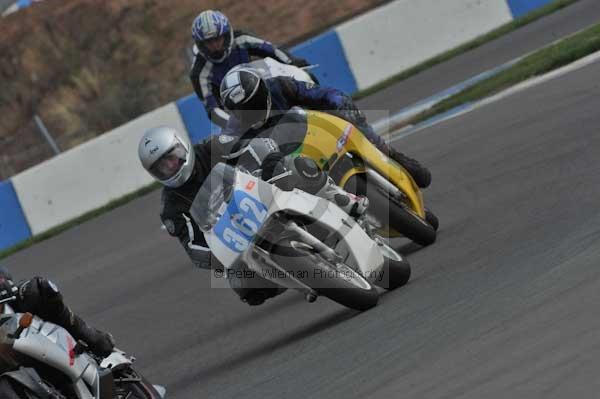 Motorcycle action photographs;Trackday digital images;donington;donington park leicestershire;donington photographs;event digital images;eventdigitalimages;no limits trackday;peter wileman photography;trackday;trackday photos