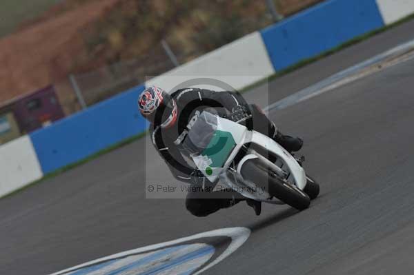 Motorcycle action photographs;Trackday digital images;donington;donington park leicestershire;donington photographs;event digital images;eventdigitalimages;no limits trackday;peter wileman photography;trackday;trackday photos