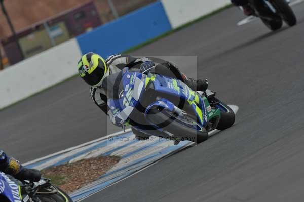 Motorcycle action photographs;Trackday digital images;donington;donington park leicestershire;donington photographs;event digital images;eventdigitalimages;no limits trackday;peter wileman photography;trackday;trackday photos