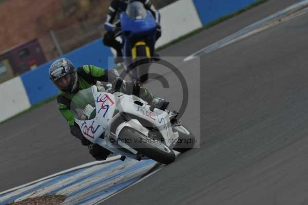 Motorcycle action photographs;Trackday digital images;donington;donington park leicestershire;donington photographs;event digital images;eventdigitalimages;no limits trackday;peter wileman photography;trackday;trackday photos