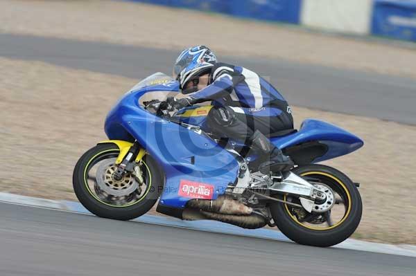 Motorcycle action photographs;Trackday digital images;donington;donington park leicestershire;donington photographs;event digital images;eventdigitalimages;no limits trackday;peter wileman photography;trackday;trackday photos