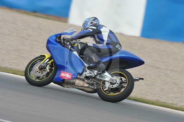 Motorcycle action photographs;Trackday digital images;donington;donington park leicestershire;donington photographs;event digital images;eventdigitalimages;no limits trackday;peter wileman photography;trackday;trackday photos