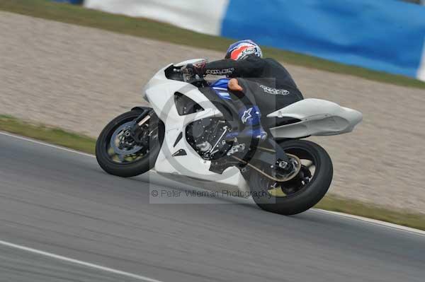 Motorcycle action photographs;Trackday digital images;donington;donington park leicestershire;donington photographs;event digital images;eventdigitalimages;no limits trackday;peter wileman photography;trackday;trackday photos