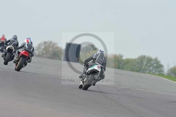 Motorcycle action photographs;Trackday digital images;donington;donington park leicestershire;donington photographs;event digital images;eventdigitalimages;no limits trackday;peter wileman photography;trackday;trackday photos