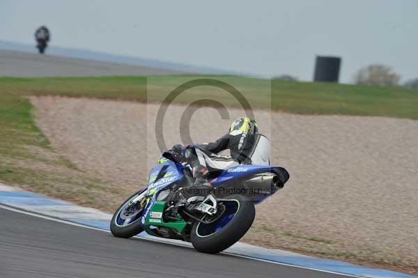 Motorcycle action photographs;Trackday digital images;donington;donington park leicestershire;donington photographs;event digital images;eventdigitalimages;no limits trackday;peter wileman photography;trackday;trackday photos