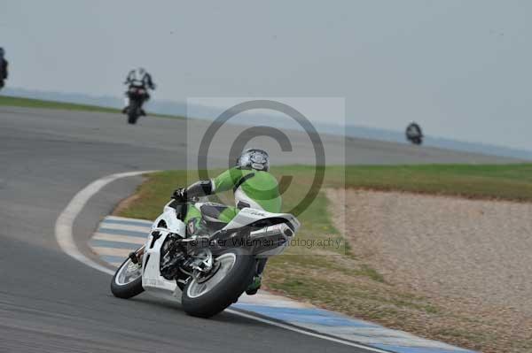 Motorcycle action photographs;Trackday digital images;donington;donington park leicestershire;donington photographs;event digital images;eventdigitalimages;no limits trackday;peter wileman photography;trackday;trackday photos