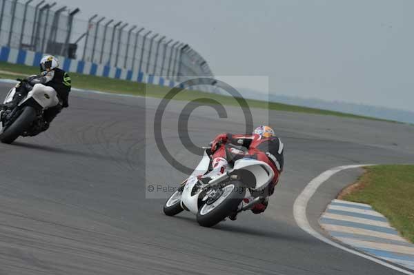 Motorcycle action photographs;Trackday digital images;donington;donington park leicestershire;donington photographs;event digital images;eventdigitalimages;no limits trackday;peter wileman photography;trackday;trackday photos