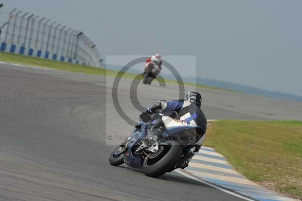 Motorcycle action photographs;Trackday digital images;donington;donington park leicestershire;donington photographs;event digital images;eventdigitalimages;no limits trackday;peter wileman photography;trackday;trackday photos
