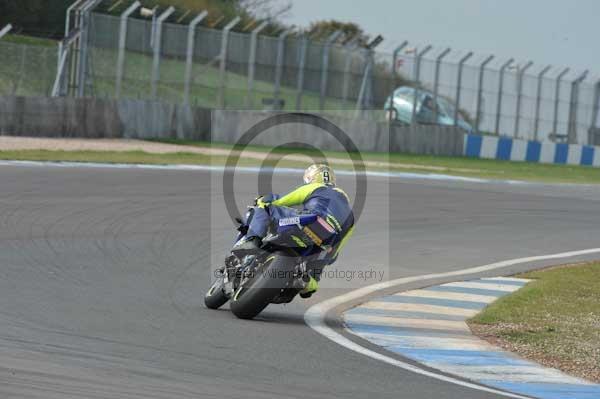 Motorcycle action photographs;Trackday digital images;donington;donington park leicestershire;donington photographs;event digital images;eventdigitalimages;no limits trackday;peter wileman photography;trackday;trackday photos