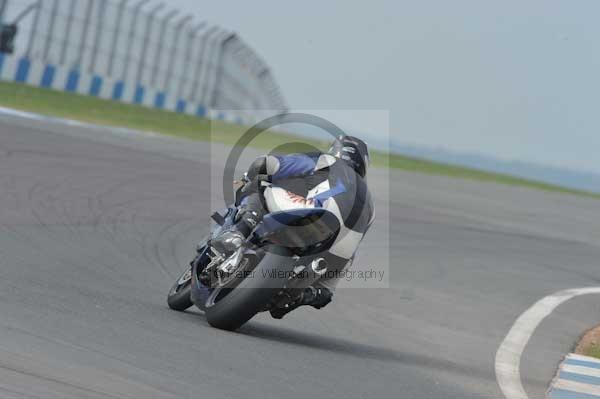 Motorcycle action photographs;Trackday digital images;donington;donington park leicestershire;donington photographs;event digital images;eventdigitalimages;no limits trackday;peter wileman photography;trackday;trackday photos