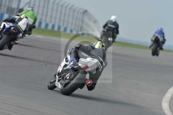 Motorcycle action photographs;Trackday digital images;donington;donington park leicestershire;donington photographs;event digital images;eventdigitalimages;no limits trackday;peter wileman photography;trackday;trackday photos