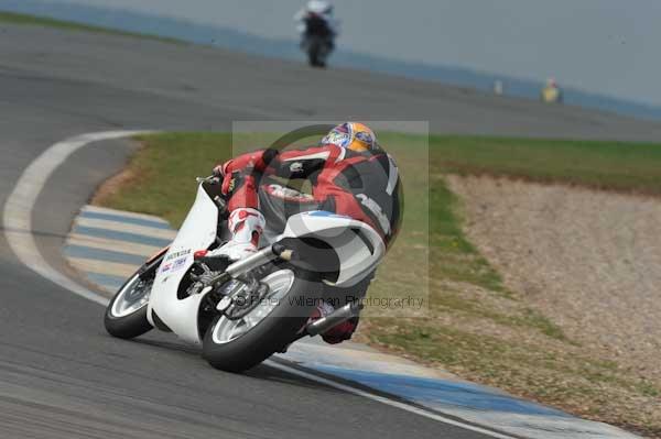 Motorcycle action photographs;Trackday digital images;donington;donington park leicestershire;donington photographs;event digital images;eventdigitalimages;no limits trackday;peter wileman photography;trackday;trackday photos