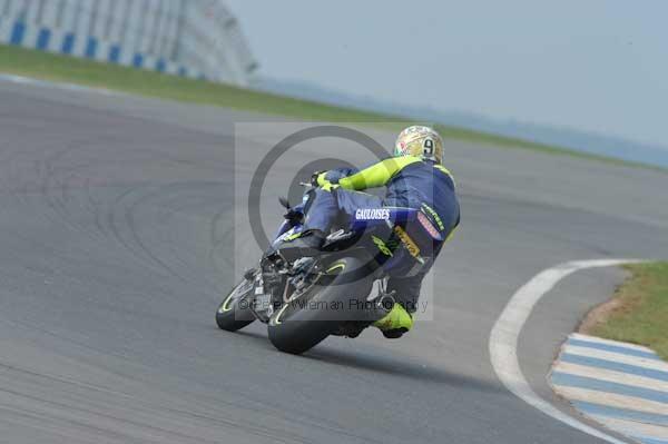 Motorcycle action photographs;Trackday digital images;donington;donington park leicestershire;donington photographs;event digital images;eventdigitalimages;no limits trackday;peter wileman photography;trackday;trackday photos