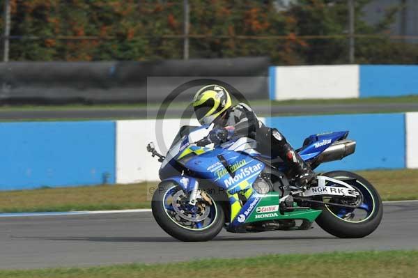 Motorcycle action photographs;Trackday digital images;donington;donington park leicestershire;donington photographs;event digital images;eventdigitalimages;no limits trackday;peter wileman photography;trackday;trackday photos