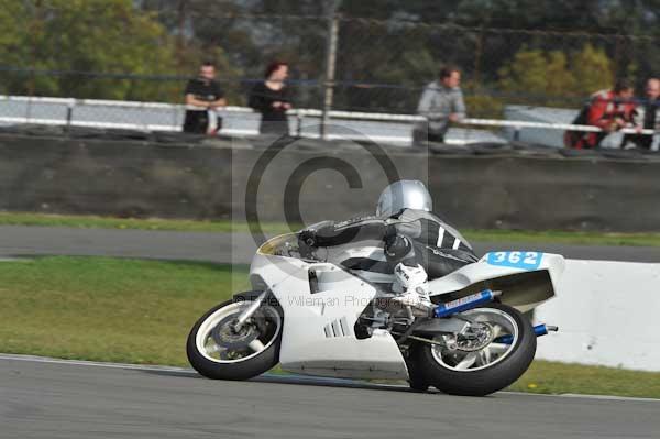 Motorcycle action photographs;Trackday digital images;donington;donington park leicestershire;donington photographs;event digital images;eventdigitalimages;no limits trackday;peter wileman photography;trackday;trackday photos