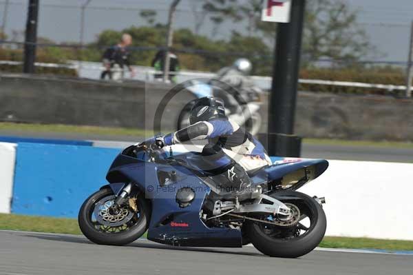 Motorcycle action photographs;Trackday digital images;donington;donington park leicestershire;donington photographs;event digital images;eventdigitalimages;no limits trackday;peter wileman photography;trackday;trackday photos
