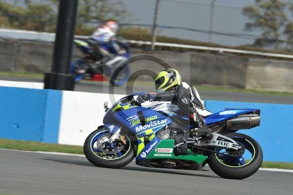 Motorcycle action photographs;Trackday digital images;donington;donington park leicestershire;donington photographs;event digital images;eventdigitalimages;no limits trackday;peter wileman photography;trackday;trackday photos