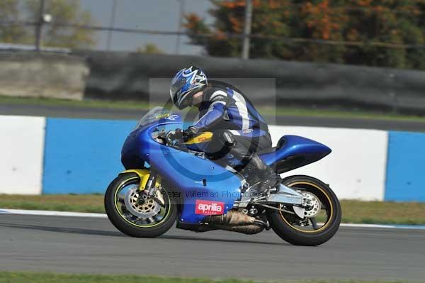 Motorcycle action photographs;Trackday digital images;donington;donington park leicestershire;donington photographs;event digital images;eventdigitalimages;no limits trackday;peter wileman photography;trackday;trackday photos