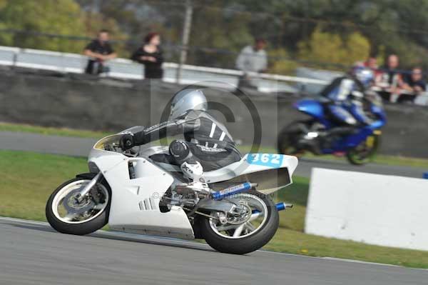 Motorcycle action photographs;Trackday digital images;donington;donington park leicestershire;donington photographs;event digital images;eventdigitalimages;no limits trackday;peter wileman photography;trackday;trackday photos
