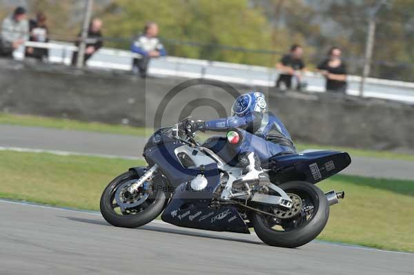 Motorcycle action photographs;Trackday digital images;donington;donington park leicestershire;donington photographs;event digital images;eventdigitalimages;no limits trackday;peter wileman photography;trackday;trackday photos