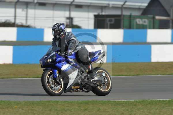 Motorcycle action photographs;Trackday digital images;donington;donington park leicestershire;donington photographs;event digital images;eventdigitalimages;no limits trackday;peter wileman photography;trackday;trackday photos