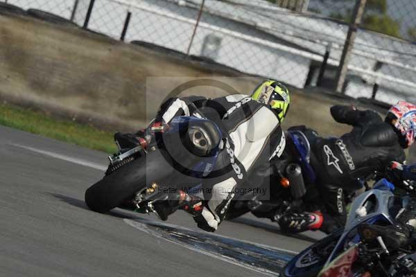 Motorcycle action photographs;Trackday digital images;donington;donington park leicestershire;donington photographs;event digital images;eventdigitalimages;no limits trackday;peter wileman photography;trackday;trackday photos