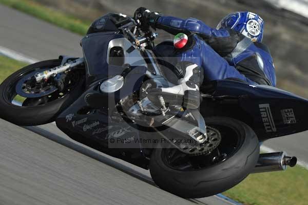 Motorcycle action photographs;Trackday digital images;donington;donington park leicestershire;donington photographs;event digital images;eventdigitalimages;no limits trackday;peter wileman photography;trackday;trackday photos