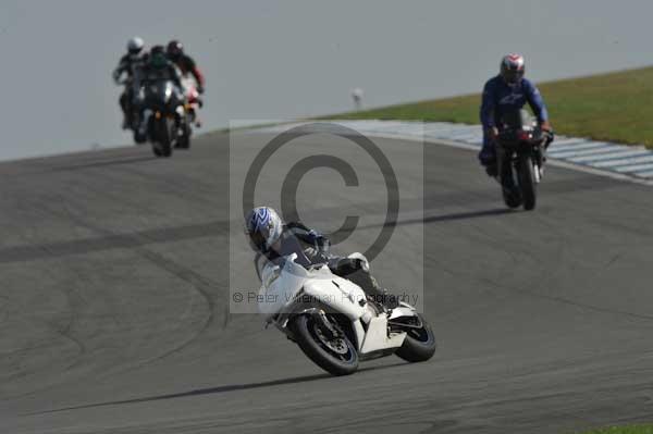 Motorcycle action photographs;Trackday digital images;donington;donington park leicestershire;donington photographs;event digital images;eventdigitalimages;no limits trackday;peter wileman photography;trackday;trackday photos