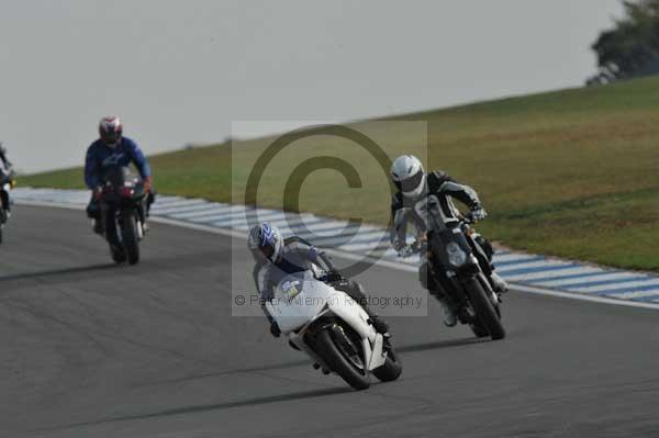 Motorcycle action photographs;Trackday digital images;donington;donington park leicestershire;donington photographs;event digital images;eventdigitalimages;no limits trackday;peter wileman photography;trackday;trackday photos