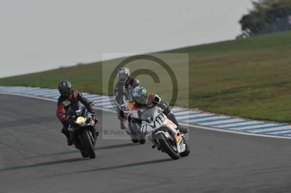 Motorcycle action photographs;Trackday digital images;donington;donington park leicestershire;donington photographs;event digital images;eventdigitalimages;no limits trackday;peter wileman photography;trackday;trackday photos