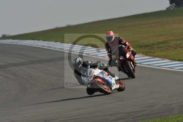 Motorcycle action photographs;Trackday digital images;donington;donington park leicestershire;donington photographs;event digital images;eventdigitalimages;no limits trackday;peter wileman photography;trackday;trackday photos