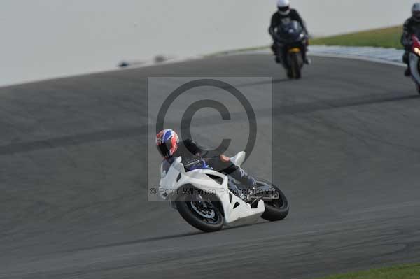 Motorcycle action photographs;Trackday digital images;donington;donington park leicestershire;donington photographs;event digital images;eventdigitalimages;no limits trackday;peter wileman photography;trackday;trackday photos