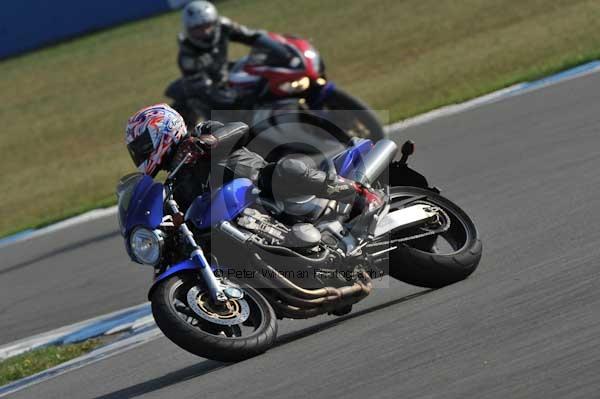 Motorcycle action photographs;Trackday digital images;donington;donington park leicestershire;donington photographs;event digital images;eventdigitalimages;no limits trackday;peter wileman photography;trackday;trackday photos