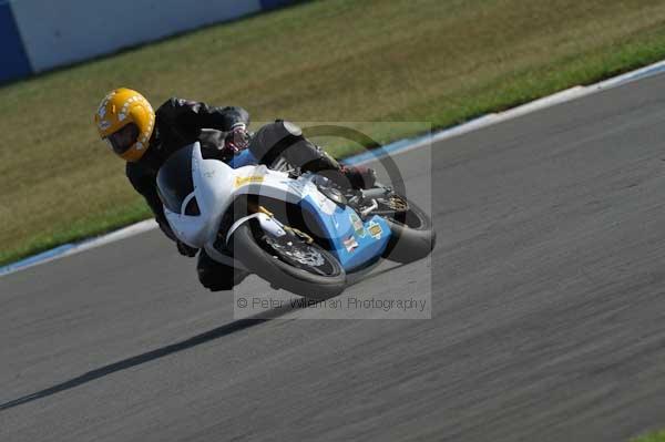 Motorcycle action photographs;Trackday digital images;donington;donington park leicestershire;donington photographs;event digital images;eventdigitalimages;no limits trackday;peter wileman photography;trackday;trackday photos