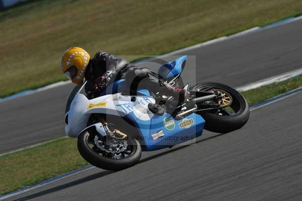 Motorcycle action photographs;Trackday digital images;donington;donington park leicestershire;donington photographs;event digital images;eventdigitalimages;no limits trackday;peter wileman photography;trackday;trackday photos