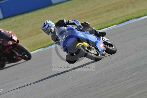 Motorcycle action photographs;Trackday digital images;donington;donington park leicestershire;donington photographs;event digital images;eventdigitalimages;no limits trackday;peter wileman photography;trackday;trackday photos