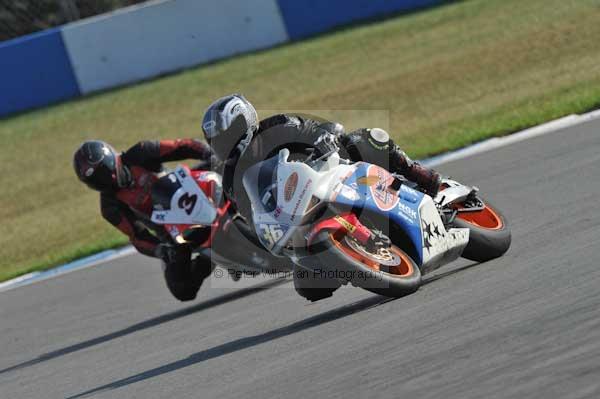 Motorcycle action photographs;Trackday digital images;donington;donington park leicestershire;donington photographs;event digital images;eventdigitalimages;no limits trackday;peter wileman photography;trackday;trackday photos