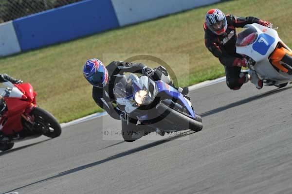 Motorcycle action photographs;Trackday digital images;donington;donington park leicestershire;donington photographs;event digital images;eventdigitalimages;no limits trackday;peter wileman photography;trackday;trackday photos