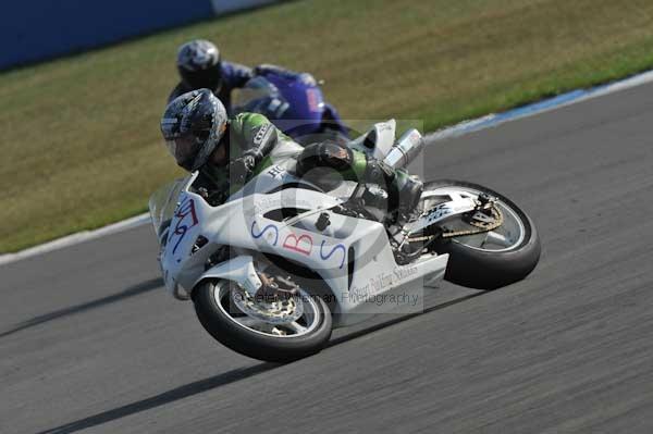 Motorcycle action photographs;Trackday digital images;donington;donington park leicestershire;donington photographs;event digital images;eventdigitalimages;no limits trackday;peter wileman photography;trackday;trackday photos