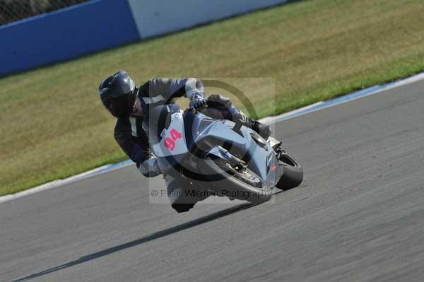 Motorcycle action photographs;Trackday digital images;donington;donington park leicestershire;donington photographs;event digital images;eventdigitalimages;no limits trackday;peter wileman photography;trackday;trackday photos