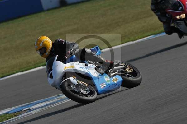 Motorcycle action photographs;Trackday digital images;donington;donington park leicestershire;donington photographs;event digital images;eventdigitalimages;no limits trackday;peter wileman photography;trackday;trackday photos