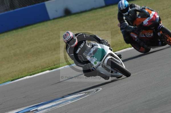 Motorcycle action photographs;Trackday digital images;donington;donington park leicestershire;donington photographs;event digital images;eventdigitalimages;no limits trackday;peter wileman photography;trackday;trackday photos
