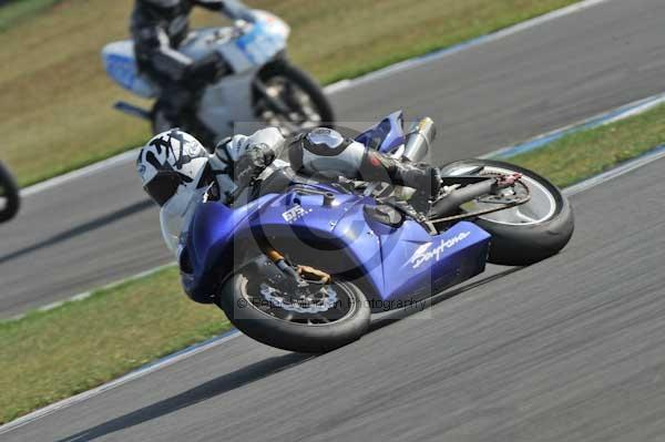 Motorcycle action photographs;Trackday digital images;donington;donington park leicestershire;donington photographs;event digital images;eventdigitalimages;no limits trackday;peter wileman photography;trackday;trackday photos